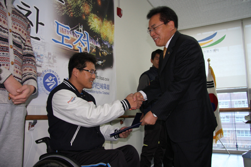 2011년도 전일제장애인생활체육지도자 임명장 전달